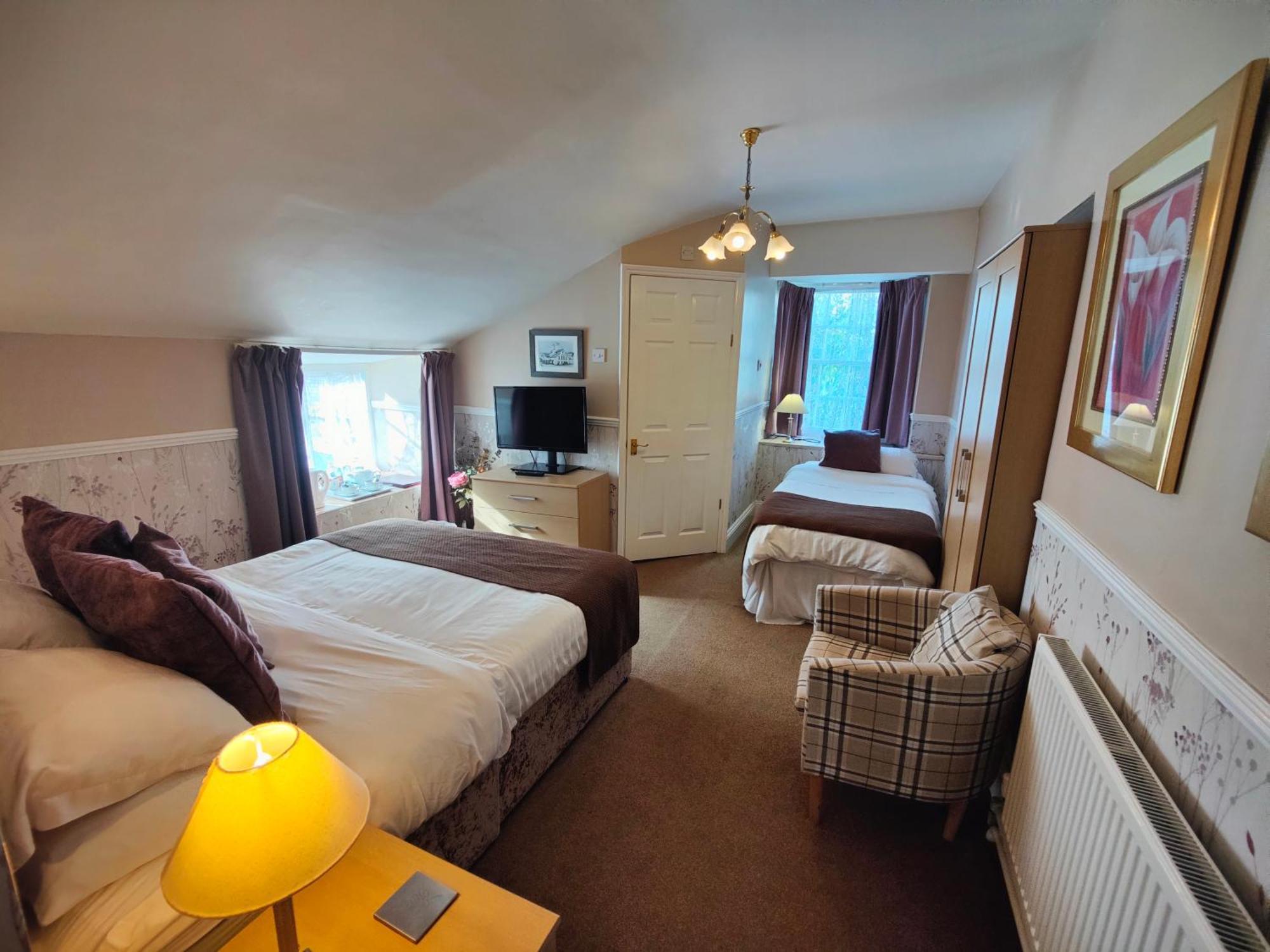 The Pack O' Cards Hotel Combe Martin Exterior photo